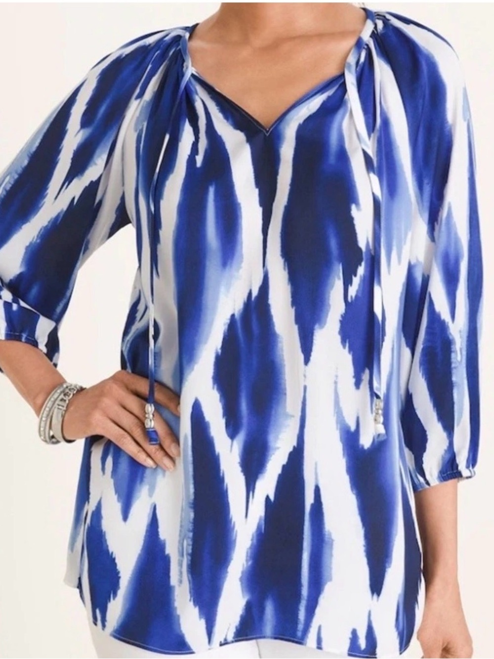 Chico’s Size 2 (12/14) Blue White Watercolor Print Tunic Blouse Beaded Tie Neck